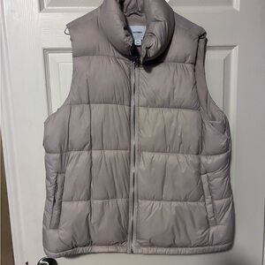 Old Navy Women's Puffer Vest